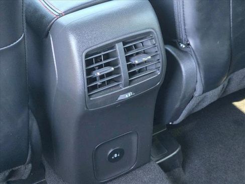 Used 2025 Ford Escape ST-Line image 16