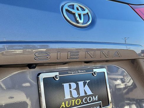 Used 2019 Toyota Sienna AWD image 34