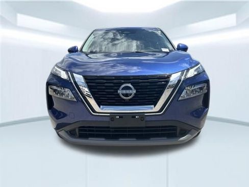 Used 2023 Nissan Rogue SV AWD/4WD image 2