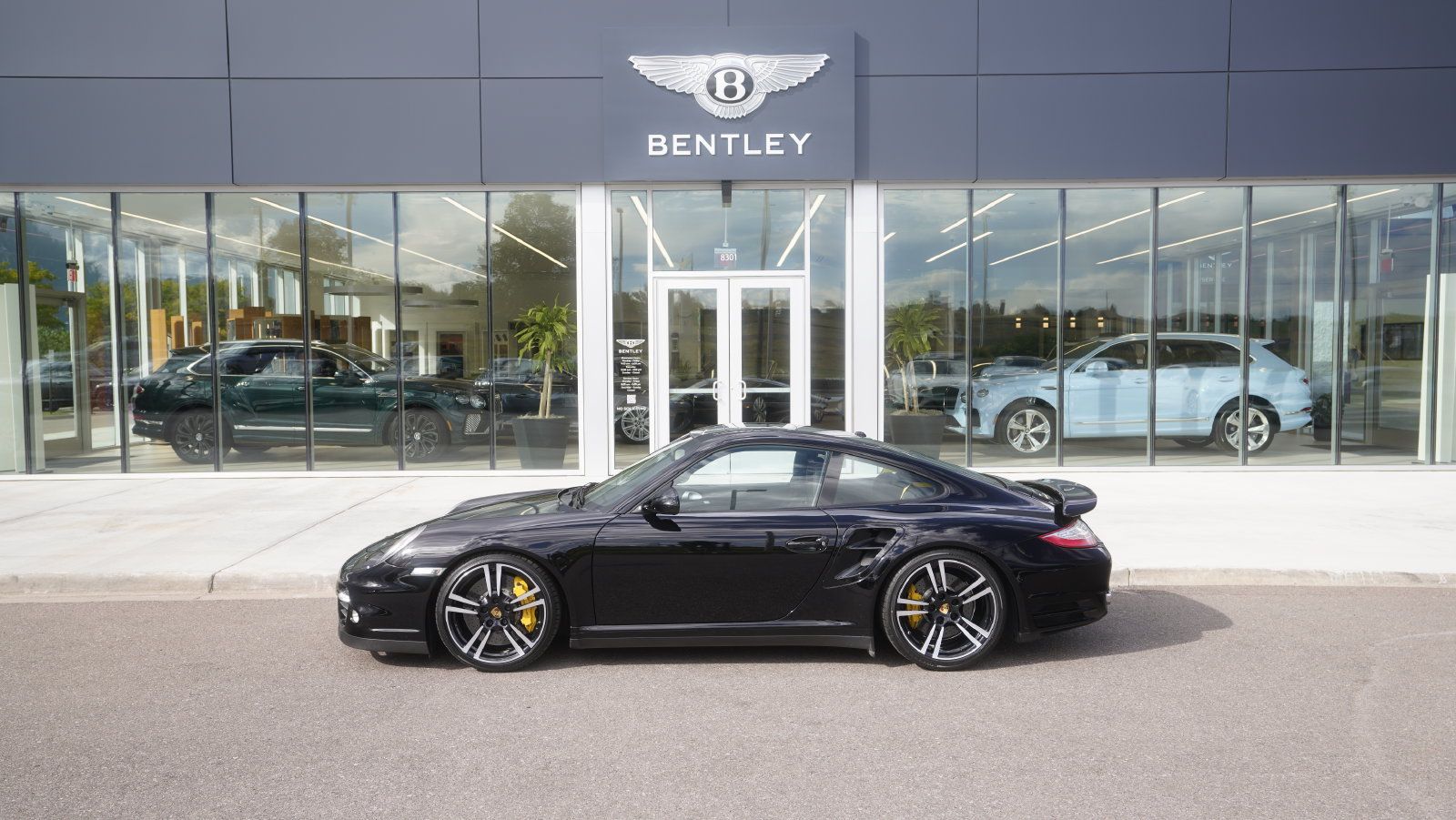 Used 2013 Porsche 911 Turbo S AWD/4WD image 5