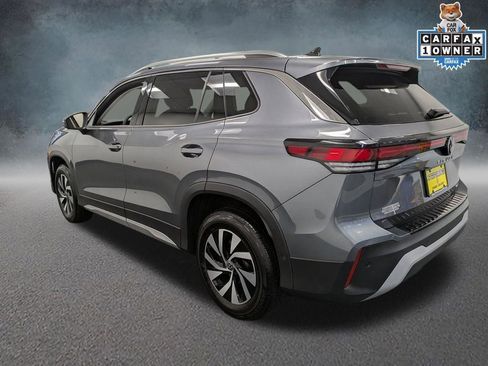 Used 2025 Volkswagen Tiguan S image 7