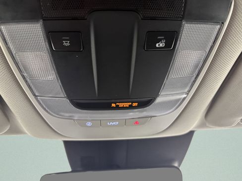 Used 2021 Kia Sorento S image 25