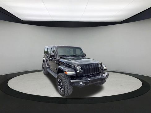 Used 2021 Jeep Wrangler Unlimited Sahara AWD/4WD image 2