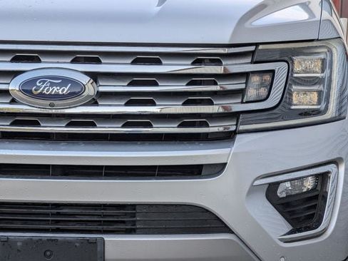 Used 2019 Ford Expedition Limited w/ Equipment Group 302A RWD image 9