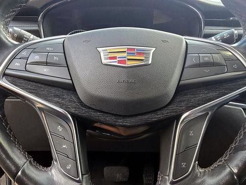 Used 2023 Cadillac XT5 Premium Luxury AWD/4WD image 9
