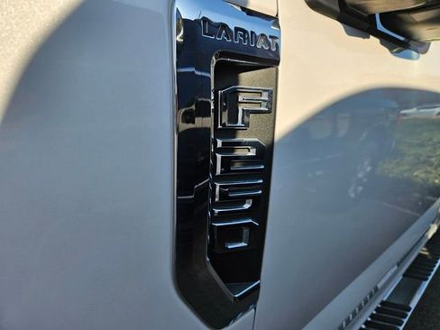 Used 2019 Ford F250 Lariat w/ FX4 Off-Road Package image 14