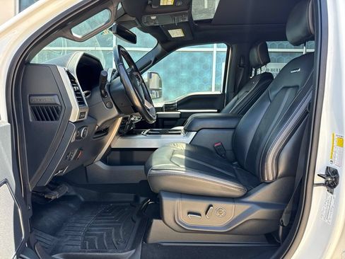 Used 2022 Ford F350 Platinum w/ Tremor Off-Road Package AWD/4WD image 9