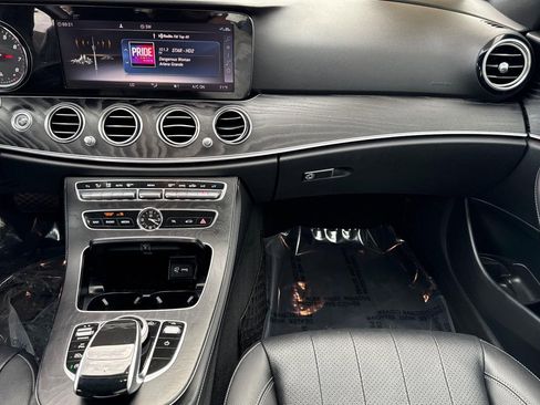 Used 2019 Mercedes-Benz E 300 image 31