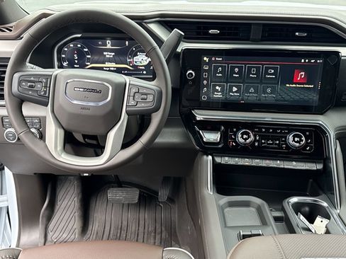 New 2026 GMC Sierra 2500 Denali w/ Denali Reserve Package image 7