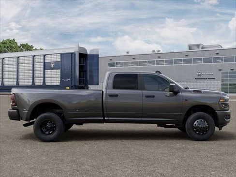 New 2026 RAM 3500 Big Horn AWD/4WD image 12