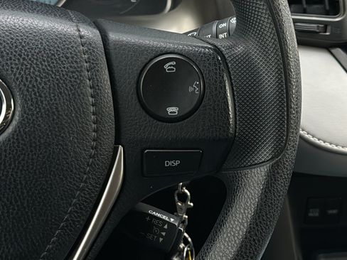 Used 2015 Toyota RAV4 XLE AWD/4WD image 12