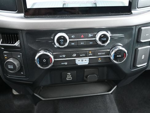 Used 2025 Ford F150 XLT w/ Equipment Group 301A Standard AWD/4WD image 16