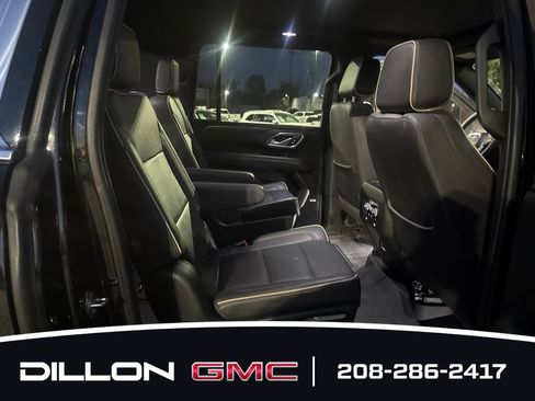 Used 2023 GMC Yukon XL SLT w/ SLT Luxury Package AWD/4WD image 14