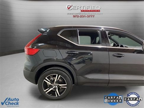 Used 2025 Volvo XC40 B5 Core image 10