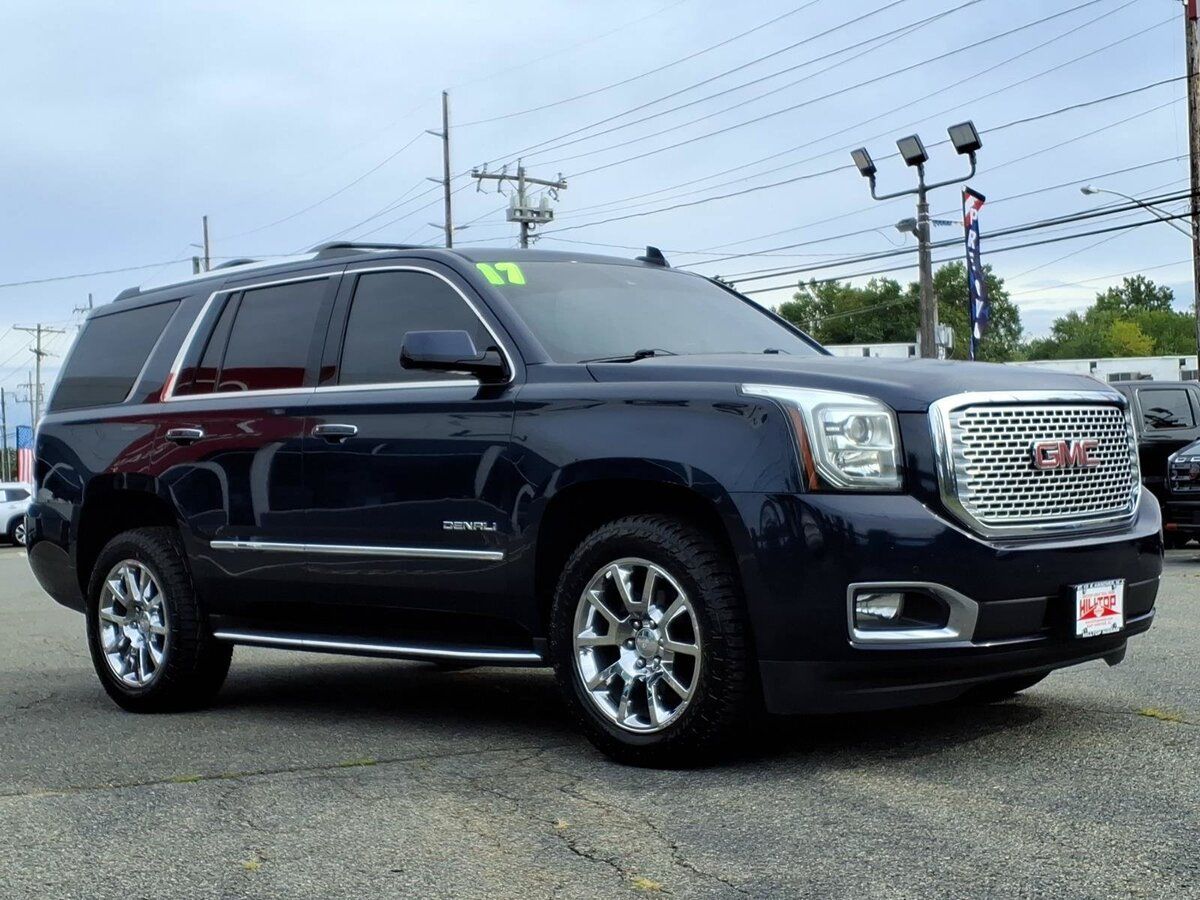 Used 2017 GMC Yukon Denali w/ Open Road Package AWD/4WD image 3