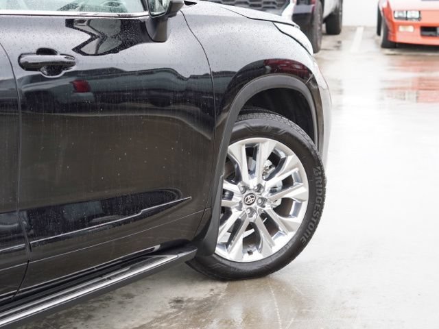 Certified 2026 Toyota Highlander Limited w/ Protection Package #3 (TMS) AWD/4WD image 8