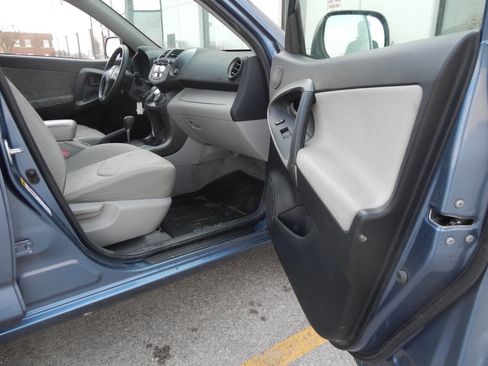 Used 2009 Toyota RAV4 2WD image 34