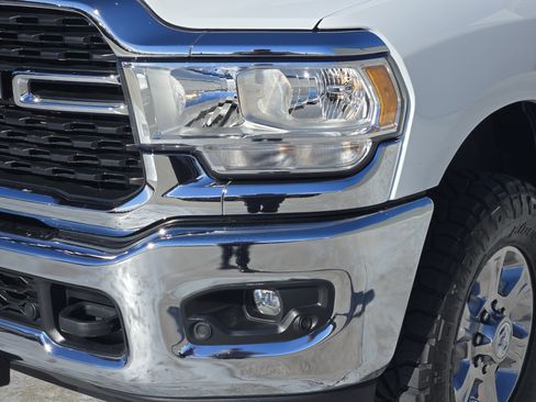 Used 2024 RAM 2500 Big Horn w/ Heated Seats & Wheel Group image 11
