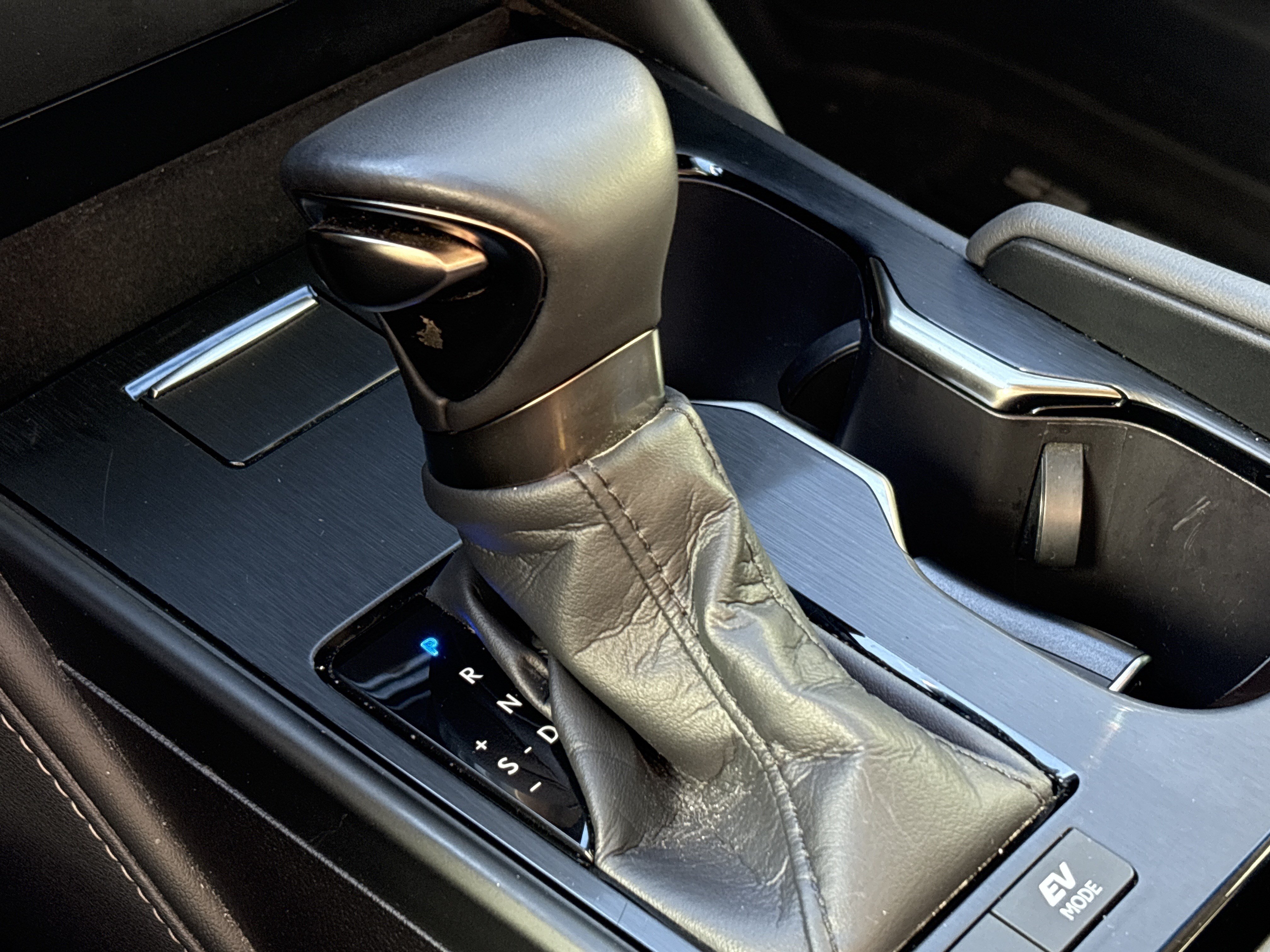 Used 2025 Lexus ES 300h w/ Premium Package FWD image 12