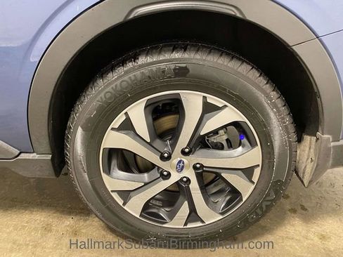 Certified 2022 Subaru Outback Limited image 9