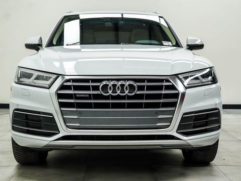 Used 2019 Audi Q5 2.0T Premium Plus w/ Premium Plus Package image 4