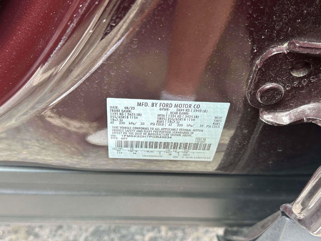 Used 2023 Ford Explorer XLT AWD/4WD image 19