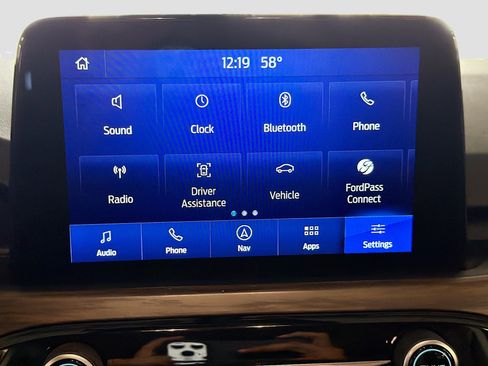 Used 2020 Ford Escape Titanium AWD/4WD image 21