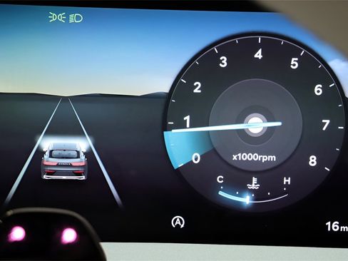 New 2026 Genesis GV70 2.5T Advanced image 18