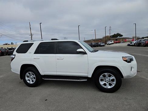 Used 2019 Toyota 4Runner SR5 image 6