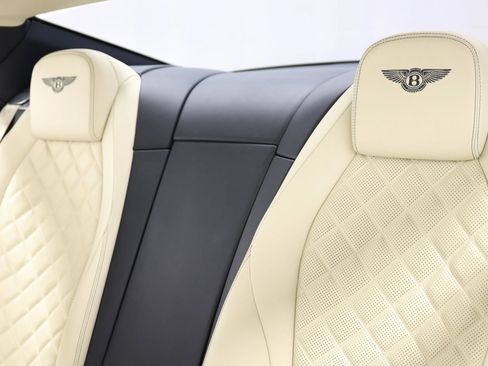 Used 2017 Bentley Continental GT image 41