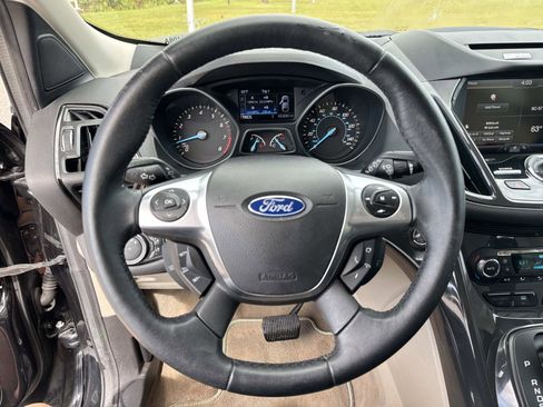 Used 2014 Ford Escape Titanium w/ Equipment Group 401A AWD/4WD image 32