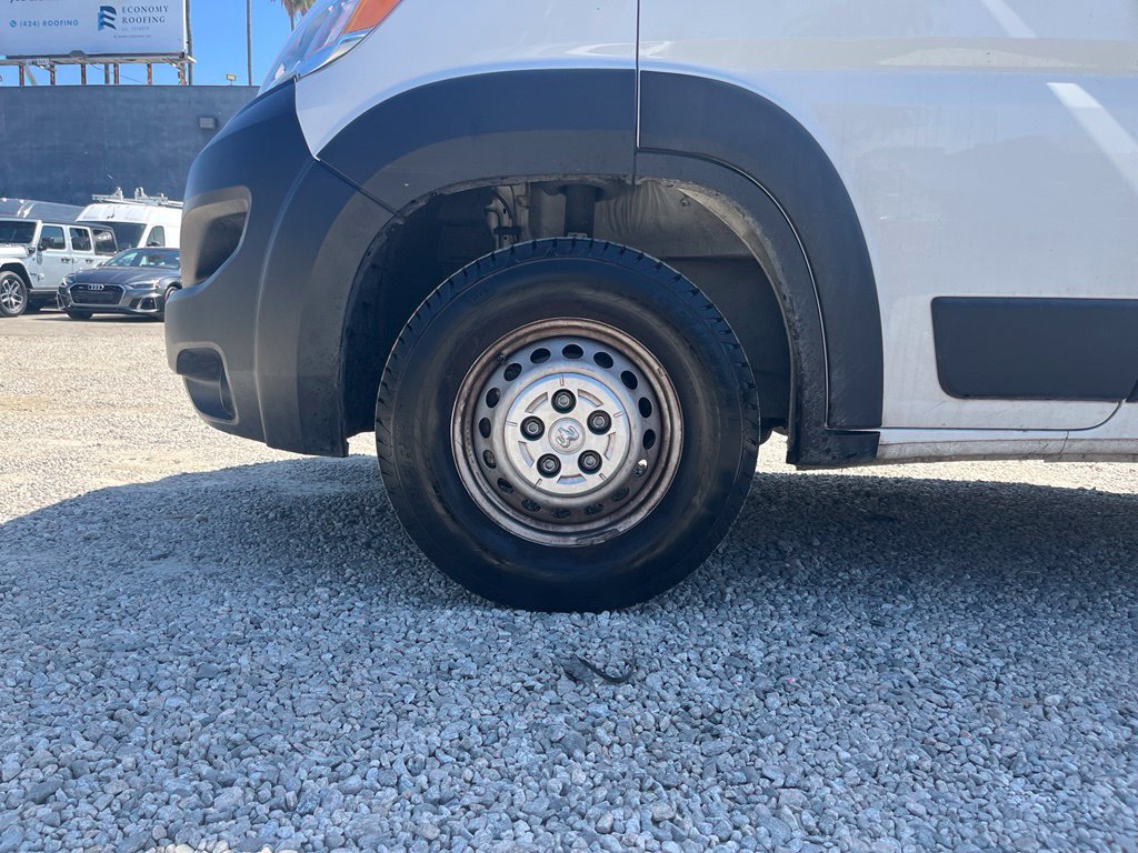 Used 2024 RAM ProMaster 2500 w/ Convenience Group FWD image 11