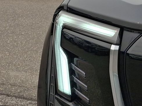 Used 2025 GMC Sierra EV Denali AWD/4WD image 28