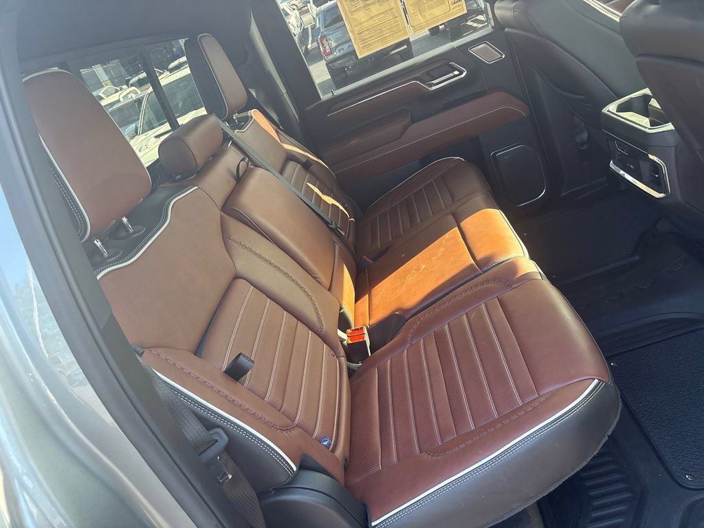 Used 2024 GMC Sierra 2500 Denali Ultimate w/ Max Trailering Package AWD/4WD image 13
