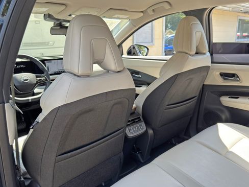 Used 2023 Nissan Ariya FWD image 30
