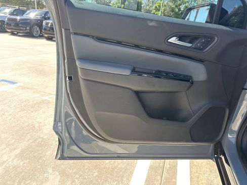 Used 2024 Honda Prologue Touring image 11