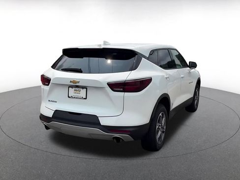 Used 2025 Chevrolet Blazer LT FWD image 13