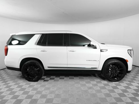 Used 2023 GMC Yukon Denali Ultimate image 4