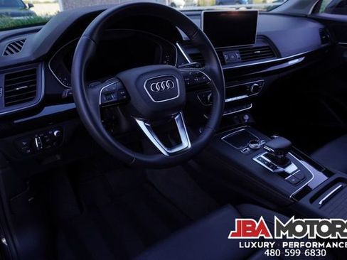 Used 2019 Audi Q5 Prestige w/ Prestige Package image 6
