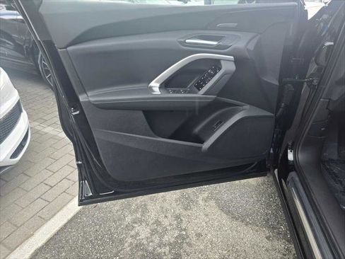 New 2025 Audi Q5 Prestige image 24