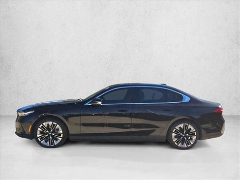 Certified 2025 BMW i5 eDrive40i w/ Premium Package image 8