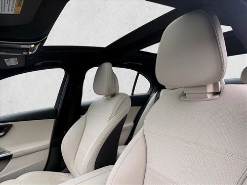 Used 2023 Mercedes-Benz C 300 Sedan image 11