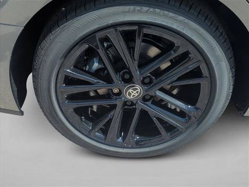 Used 2026 Toyota Camry SE FWD image 9