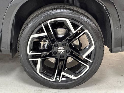 New 2026 Volkswagen Tiguan SEL R-Line AWD/4WD image 25