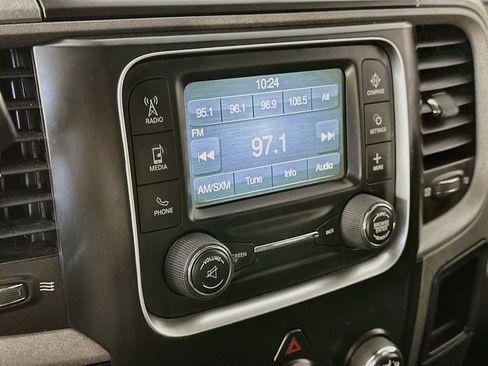 Used 2016 RAM 3500 Tradesman w/ Chrome Appearance Group AWD/4WD image 17