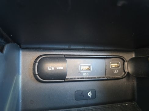 Used 2022 Kia Telluride SX w/ SX Prestige Package image 18