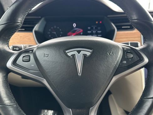 Used 2021 Tesla Model X Long Range image 34