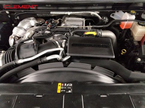 Used 2022 GMC Sierra 2500 SLT w/ SLT Convenience Package image 39