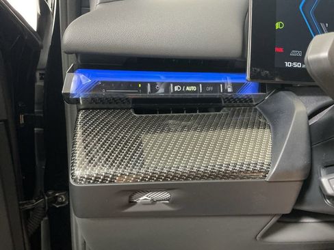 New 2026 BMW M5 w/ Executive Package image 19