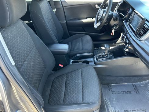Used 2019 Kia Rio S image 10